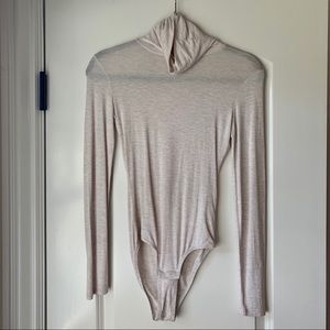 Madewell Turtleneck Bodysuit in Heather Pebble